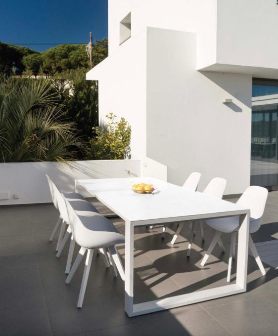 Table en aluminium avec plateau verre, COMO 240CM